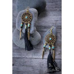 Arany nap medálos rojtos fülbevaló - fekete